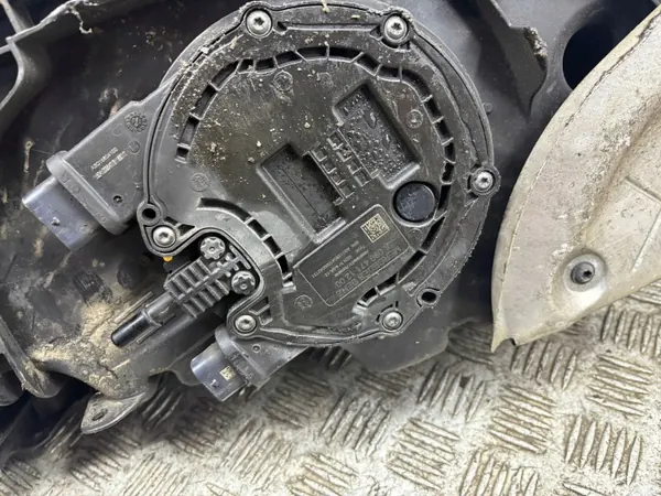 AdBlue-tank Mercedes-Benz A W177 OEM A0994711200 image 10