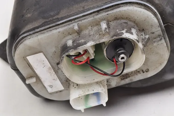 VOLVO C30 S40 II V50 DPF Fluid Reservoir 3M51-9C103-AL image 5