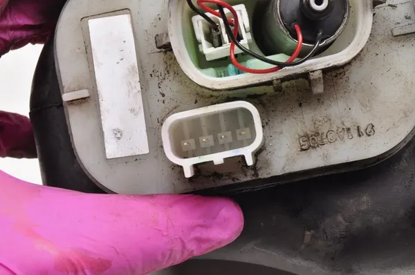 VOLVO C30 S40 II V50 DPF Fluid Reservoir 3M51-9C103-AL image 6