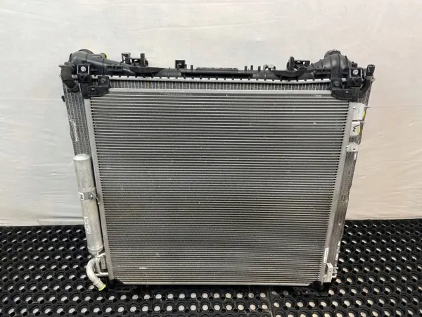 KOMPLET CHŁODNIC CHŁODNICE WENTYLATOR LAND ROVER DEFENDER II L663 2020- image 2