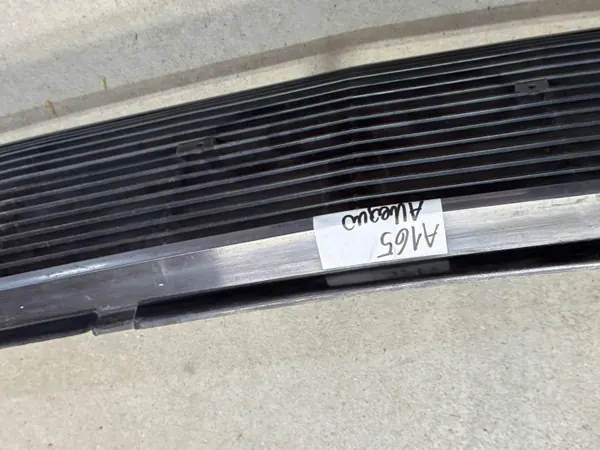 Stoßfängergrill OEM 823853653 - Gebrauchtes Audi OE Teil image 4