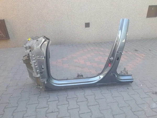 OEM VOLVO XC60 II Linker Kwart Drempel Pijler B Gebruikt image 2