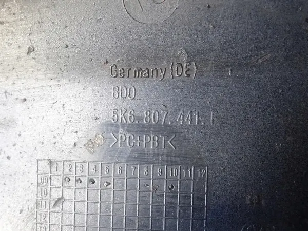 VW GOLF VI R20 Copertura Gancio Paraurti Posteriore 5K6807441F image 3