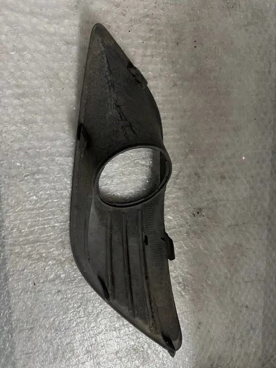 Rejilla de parachoques izquierda FORD FOCUS MK2 image 2