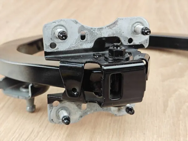Bisagra Maletero Izquierda Trasera OEM 7366397 BMW G30 LCI image 5