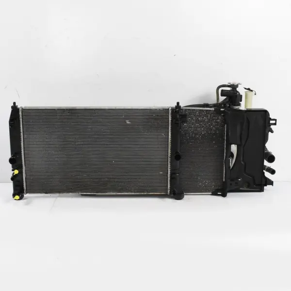 OEM 16400K0050 Waterradiator & Ventilator Set Yaris IV image 2
