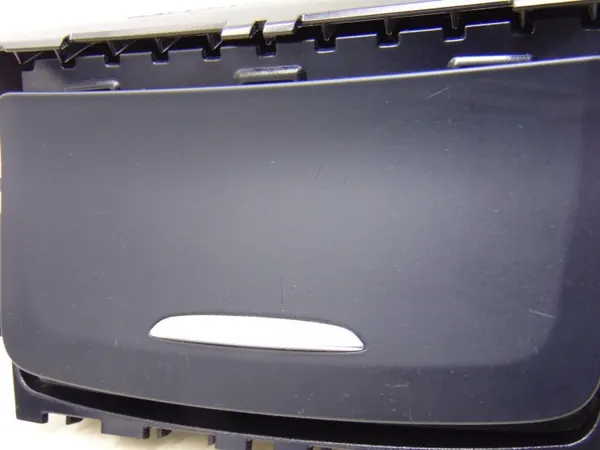 OEM A1768100079 Cinzeiro Tomada Isqueiro Dianteiro image 3