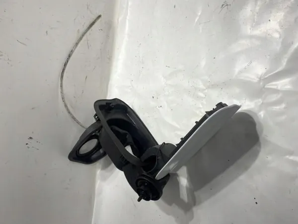Trappe à carburant OEM 5E7809702A pour Skoda VAG image 2