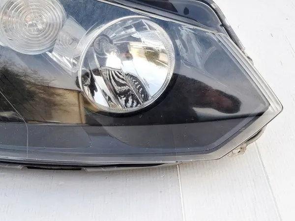 Farol dianteiro direito Volkswagen Golf VI 5K1941006M image 2