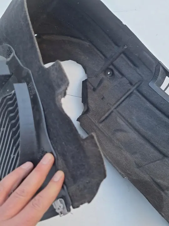 Left Front Wheel Arch Porsche Taycan 9J1810907 image 6