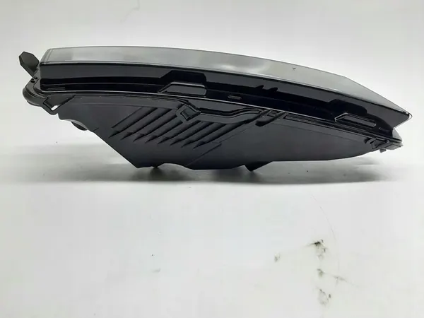 SKODA OCTAVIA III LIFT Halógeno Esquerdo 5E0941899F image 5