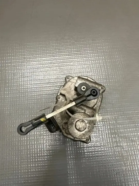 VW Phaeton Klapin moottori OEM A2C53106043 Käytetty image 3