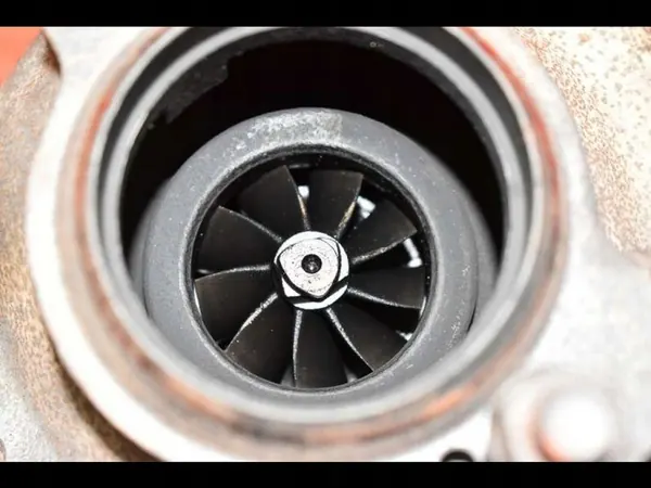 Turboalimentador 2.5 D BMW E60 E61 03-07 OEM 7791758 image 8