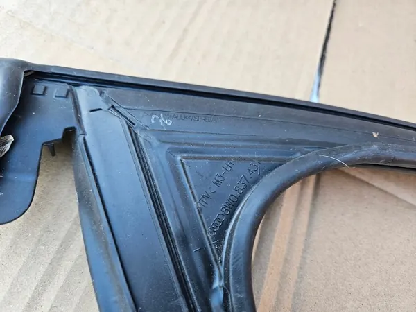 Junta da porta dianteira esquerda OEM 8W0837431 para Audi A4 8W B9 image 10