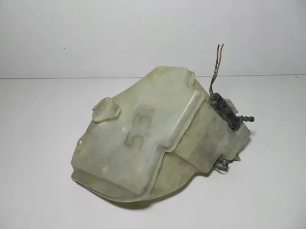 BMW E46 Ruitensproeiervat image 4