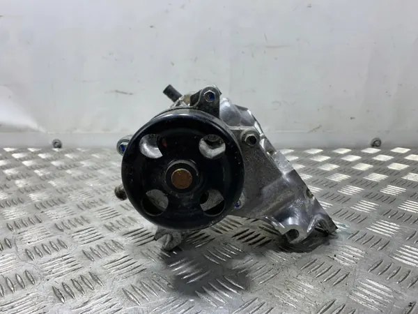 Pompe à eau Mitsubishi OE OEM FBZ27926 - Occasion image 3