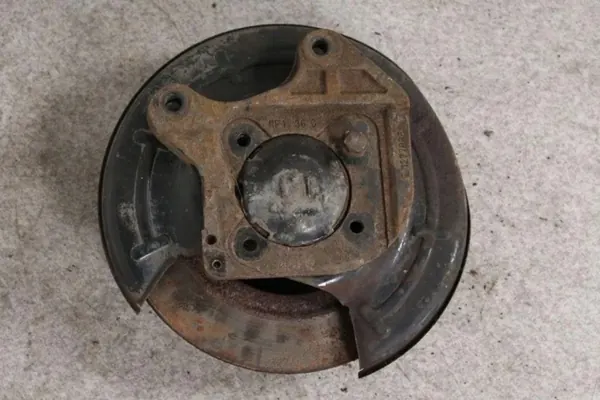 Cubo roda traseira direita OEM 12778854 Chevrolet Cruze image 2