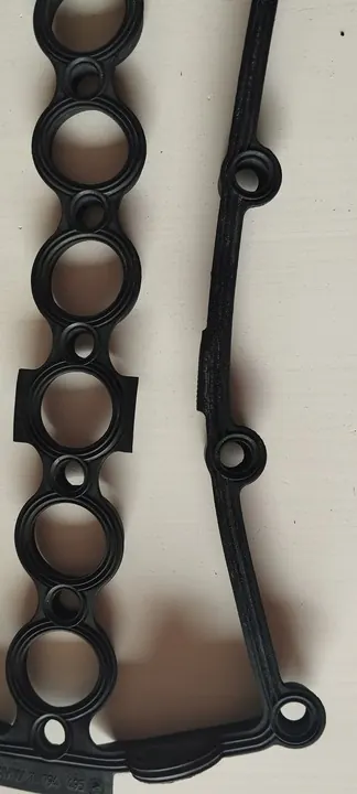 Joint de couvercle de soupape BMW OE 11127794495 image 3