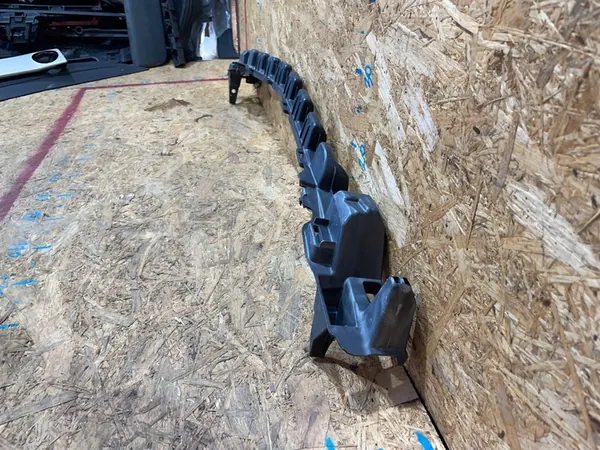 Framstötfångar stöd Mercedes C-Klass III W204 07-14 image 2