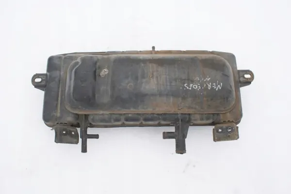 Réservoir d'expansion OEM 674 500 00 49 - Utilisé image 4