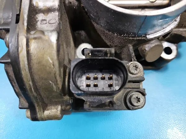 Throttle Body VW Passat B5 1.8 T image 3