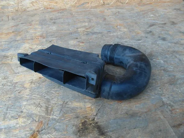 AUDI A3 8P 1.6 TDI Ilmansuodatin 1K0805962A image 3