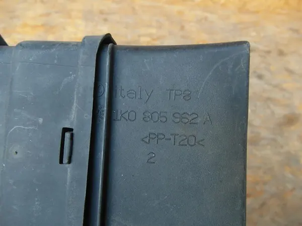 AUDI A3 8P 1.6 TDI Ilmansuodatin 1K0805962A image 4