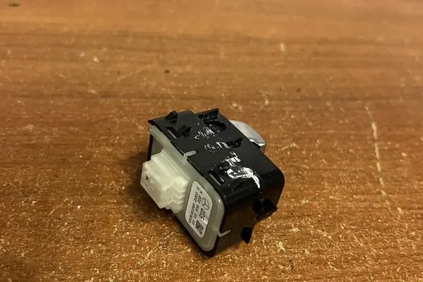 Schakelaar MERCEDES-BENZ C (W205) 2013 A2229052303 image 2