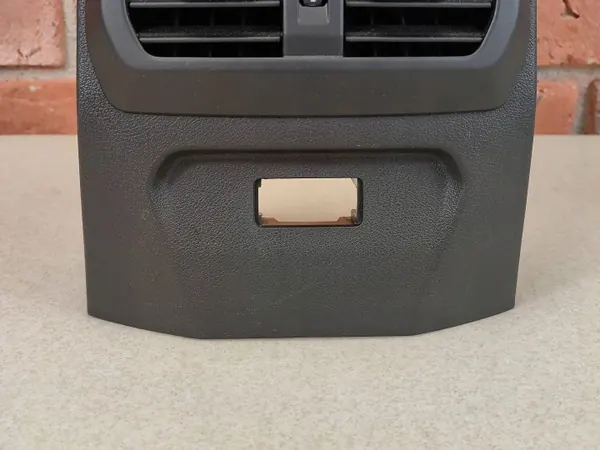 OEM 6823440 Achter midden ventilatierooster USB-C image 5