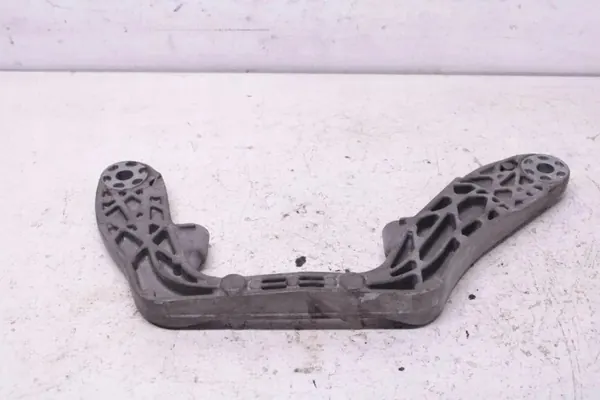 Mercedes-Benz GLA W156 Asennusosat OEM M0014250 image 6