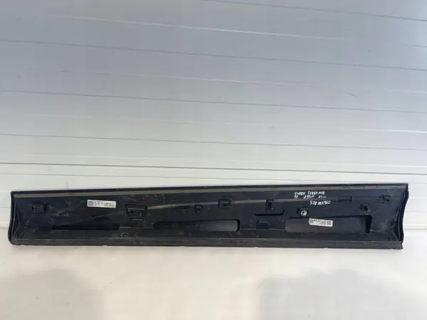 Cupra Terramar 24R Dörrlist Höger Fram OEM 578853960 image 5