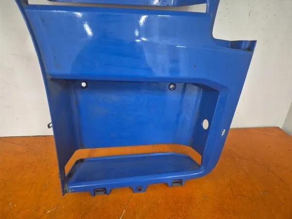 SCANIA R 17 - Couvercle de marchepied droit 2559302 image 3