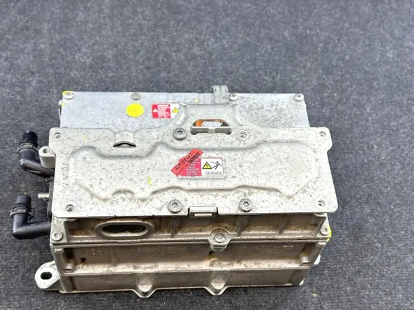 Spänningsomvandlare VW Golf VII OEM 5QE907070J image 10