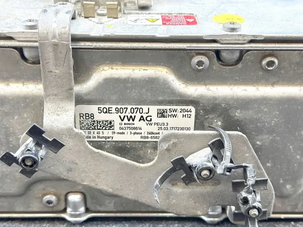 Spänningsomvandlare VW Golf VII OEM 5QE907070J image 4