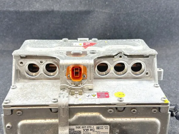 Spänningsomvandlare VW Golf VII OEM 5QE907070J image 5