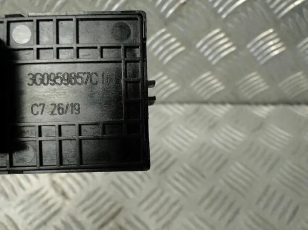 VW Touareg Fensterheber Chrome OEM 3G0959857C image 4