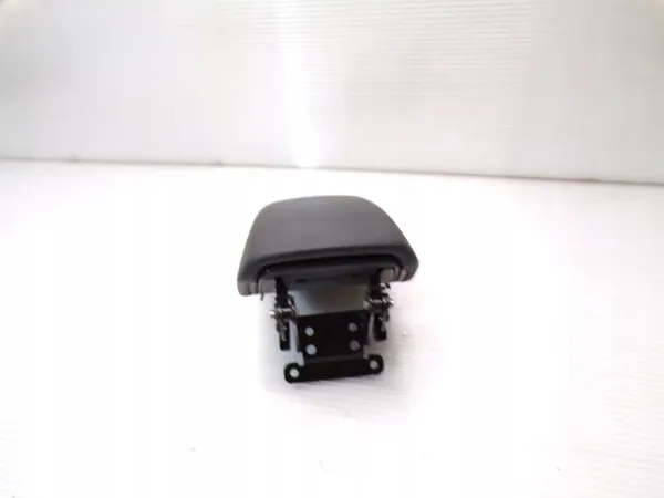 Accoudoir OEM 84660-T7600 pour Hyundai Bayon 2022 image 3
