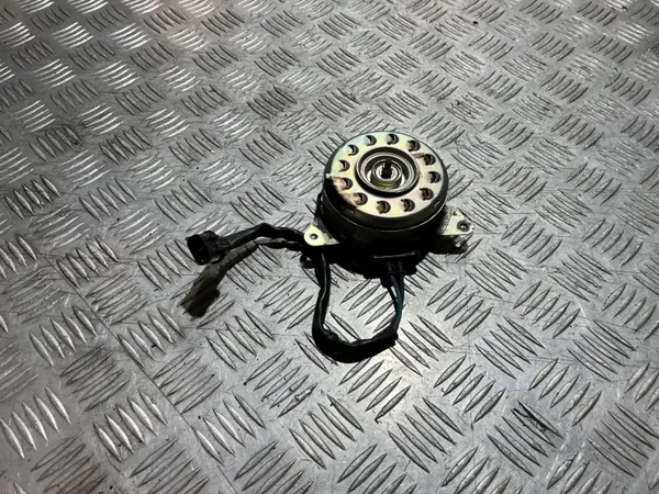 Kylfläktmotor OEM PU19863 för Mitsubishi Eclipse Cross image 2