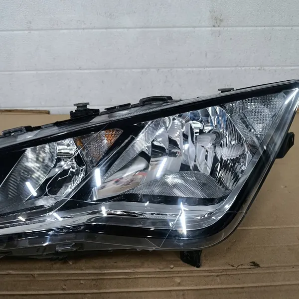 Farol Esquerdo SEAT LEON III 5F1941005B image 3