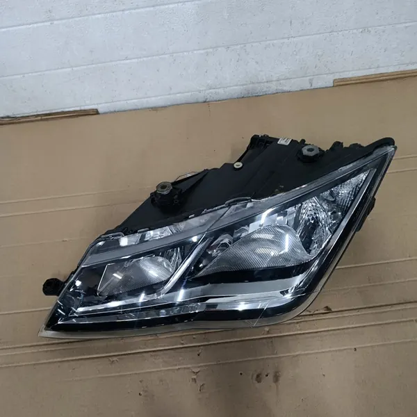 Farol Esquerdo SEAT LEON III 5F1941005B image 5