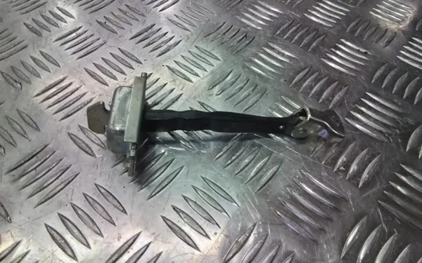 Toyota Yaris Cross etuoven pysäytin OEM Wrakowisko-5503- image 2