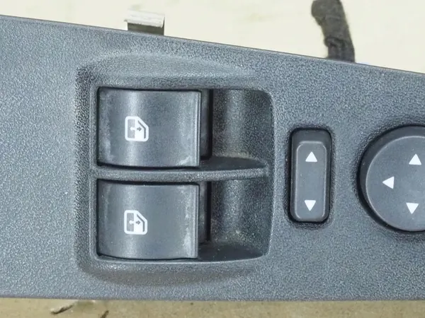 Linker bestuurdersraam paneel Fiat Grande Punto 2009 image 2