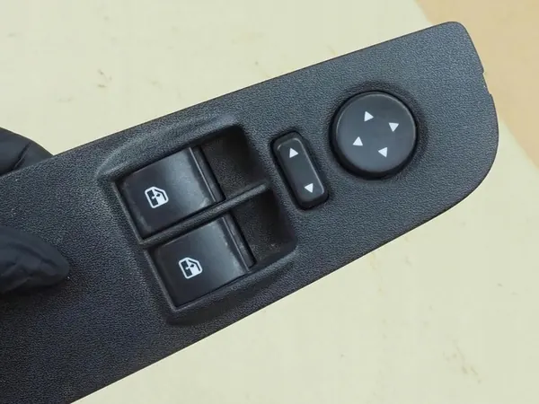 Linker bestuurdersraam paneel Fiat Grande Punto 2009 image 7