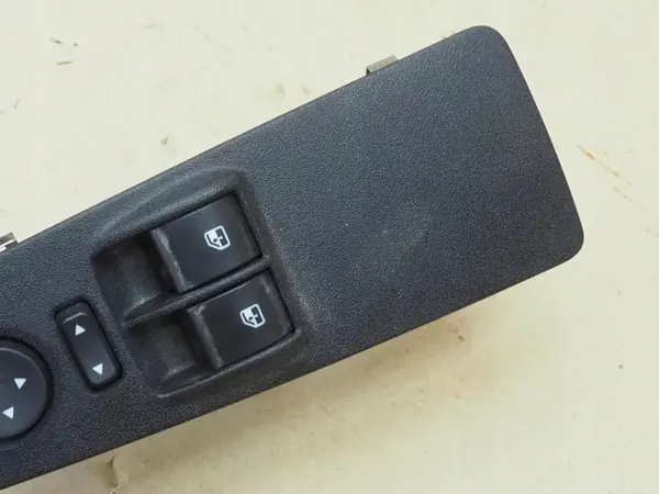 Linker bestuurdersraam paneel Fiat Grande Punto 2009 image 8