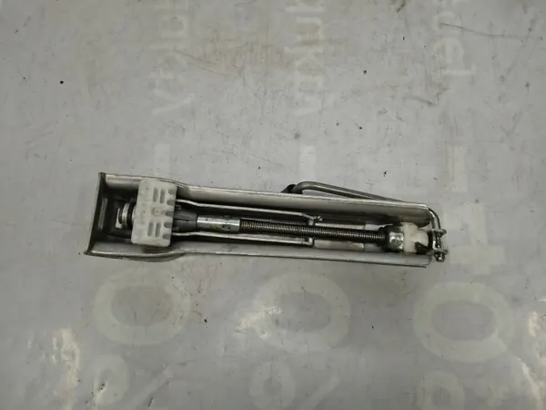 Cric Mercedes-Benz OEM pour W204, W207, W212 image 5