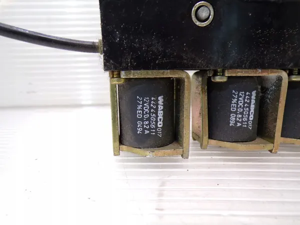 Federungsventil OEM 4424505611 für Renault Safrane image 4