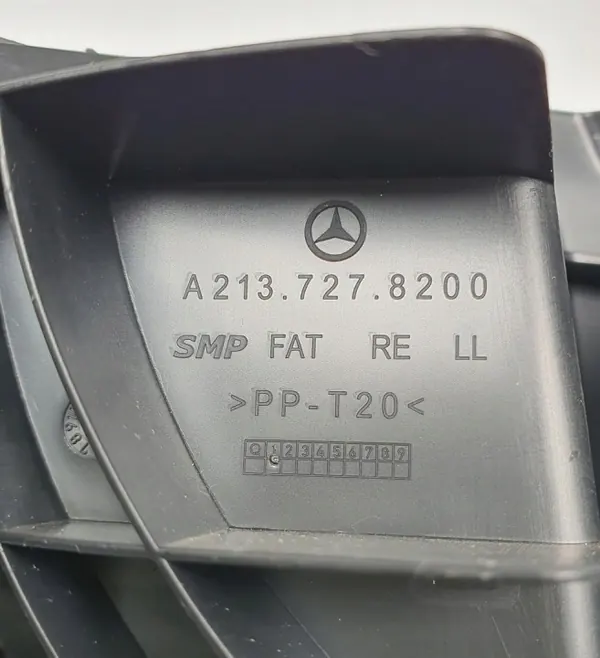 Mercedes bekerhouder OEM A2137278200 - Gebruikt image 3