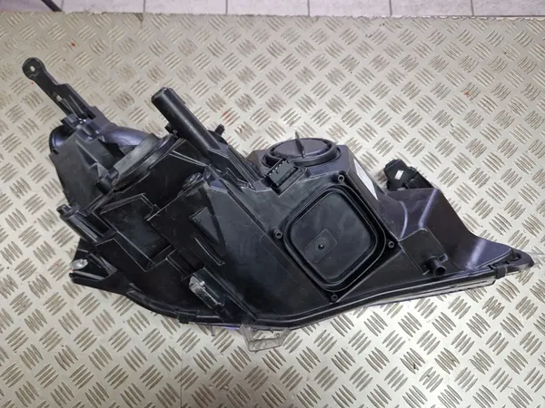 Vasen etuvalo Opel Astra J GTC IV image 3