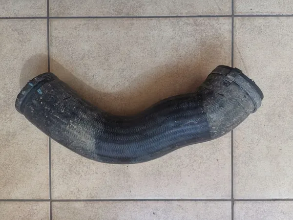 VOLVO Intercooler-putki 31338543 image 2