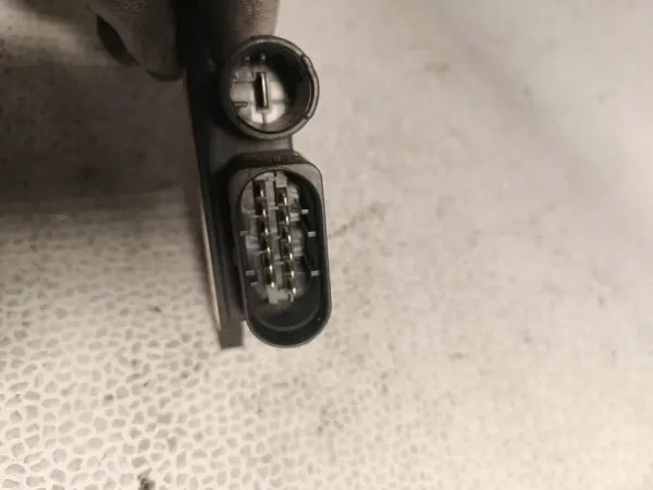 Bougie de préchauffage OEM E2110021047 Mercedes-Benz image 4